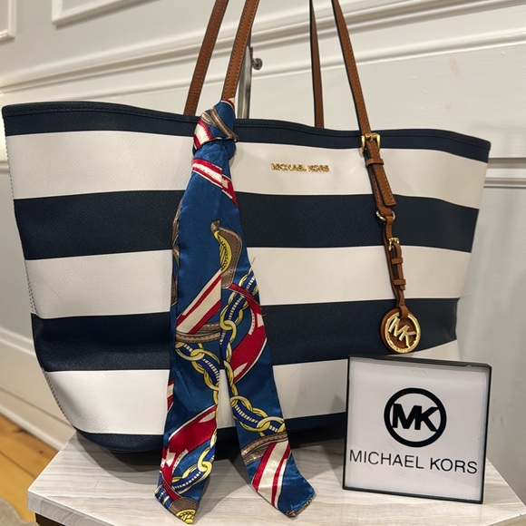 Michael Kors Bag Large Blue and White Nautical Tote - Picture 1 of 17